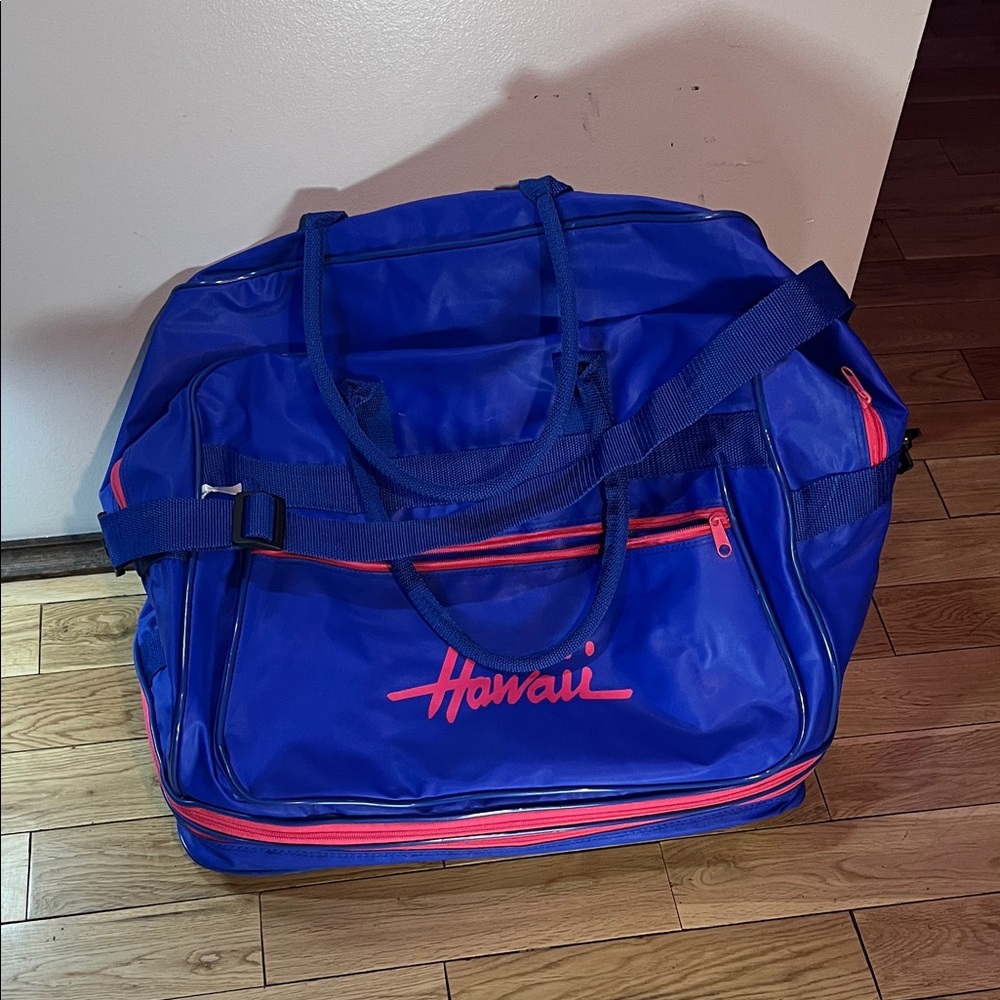 Hawaii Blue and Red Travel Bag